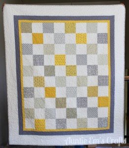 Quilt and mug rug Ideas for yellow and gray fabric | AuntieEmCrafts.com
